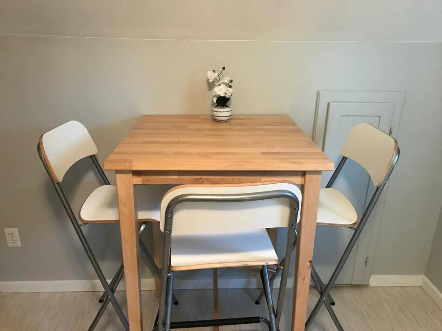 Artistic Apartment Near Downtown Βικτώρια Εξωτερικό φωτογραφία