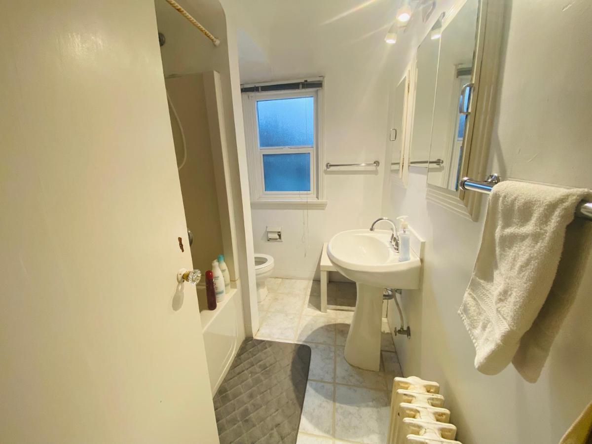 Artistic Apartment Near Downtown Βικτώρια Εξωτερικό φωτογραφία