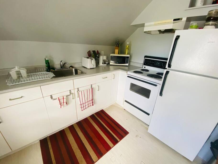 Artistic Apartment Near Downtown Βικτώρια Εξωτερικό φωτογραφία